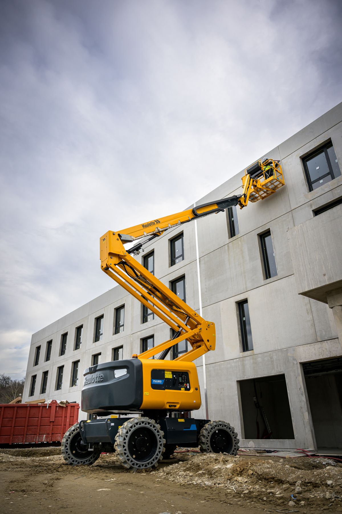 Boom against building